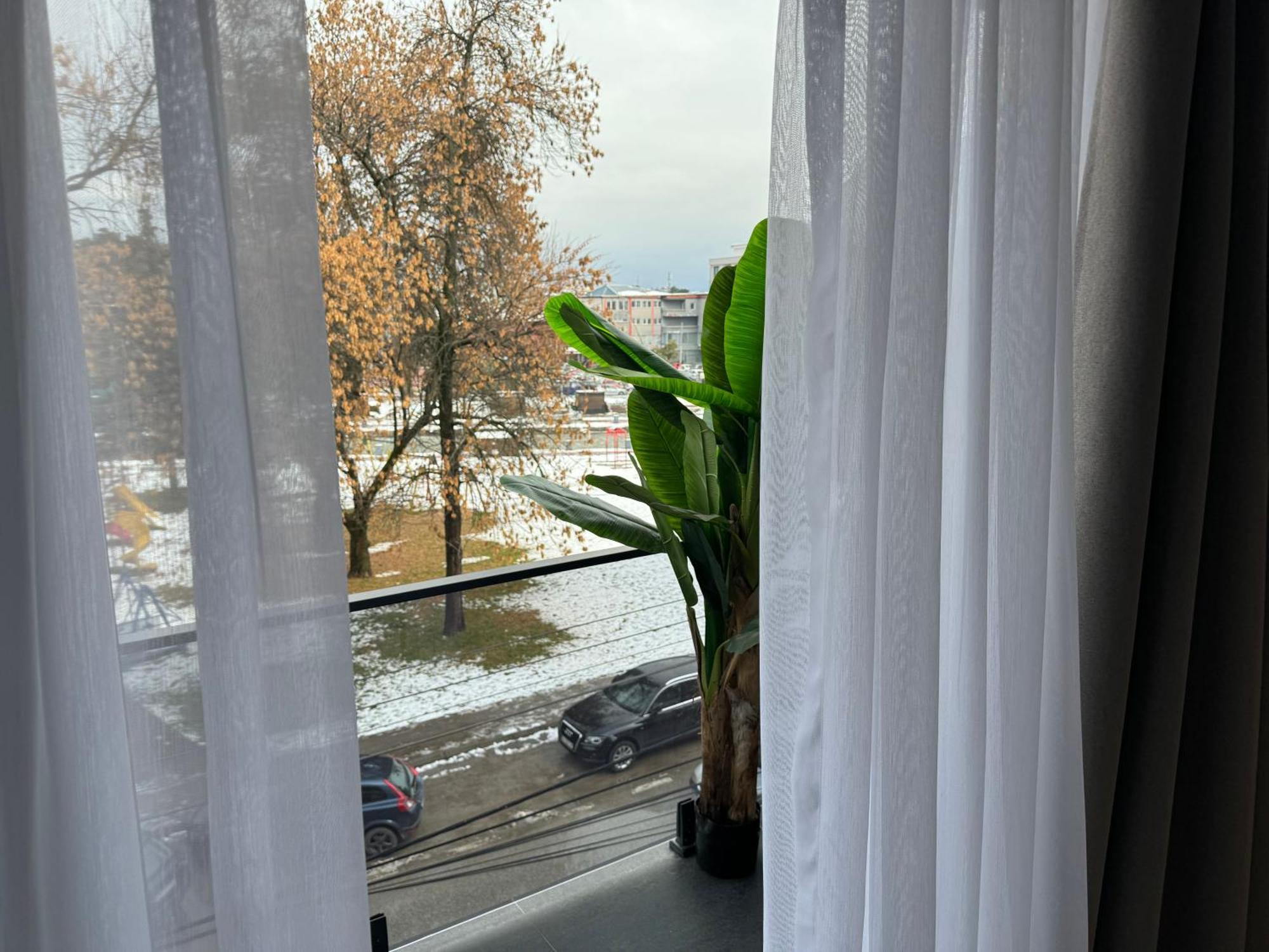 Hotel Le Manoir Гостивар Экстерьер фото